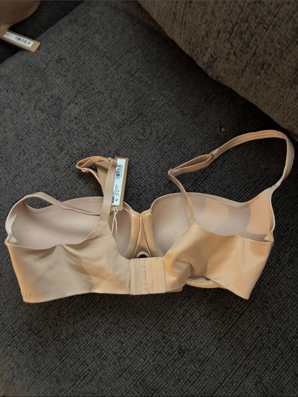 SKIMS Nude T-Shirt Bra - Picture 3 of 3